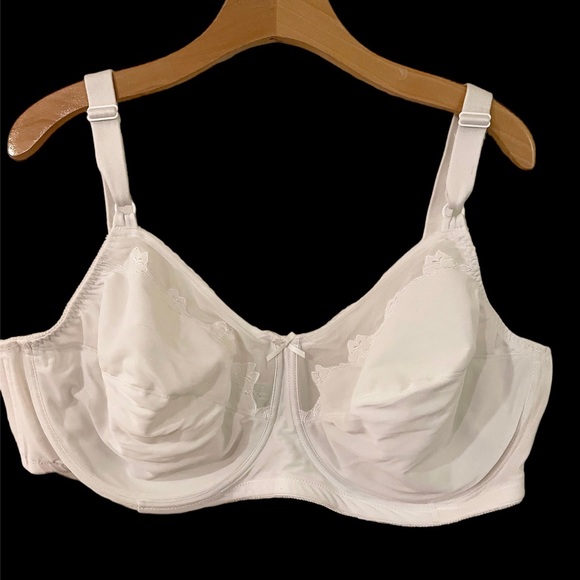 Bali Intimates & Sleepwear Bali Flower Unlined Underwire Full Coverage White Bra Size 5d